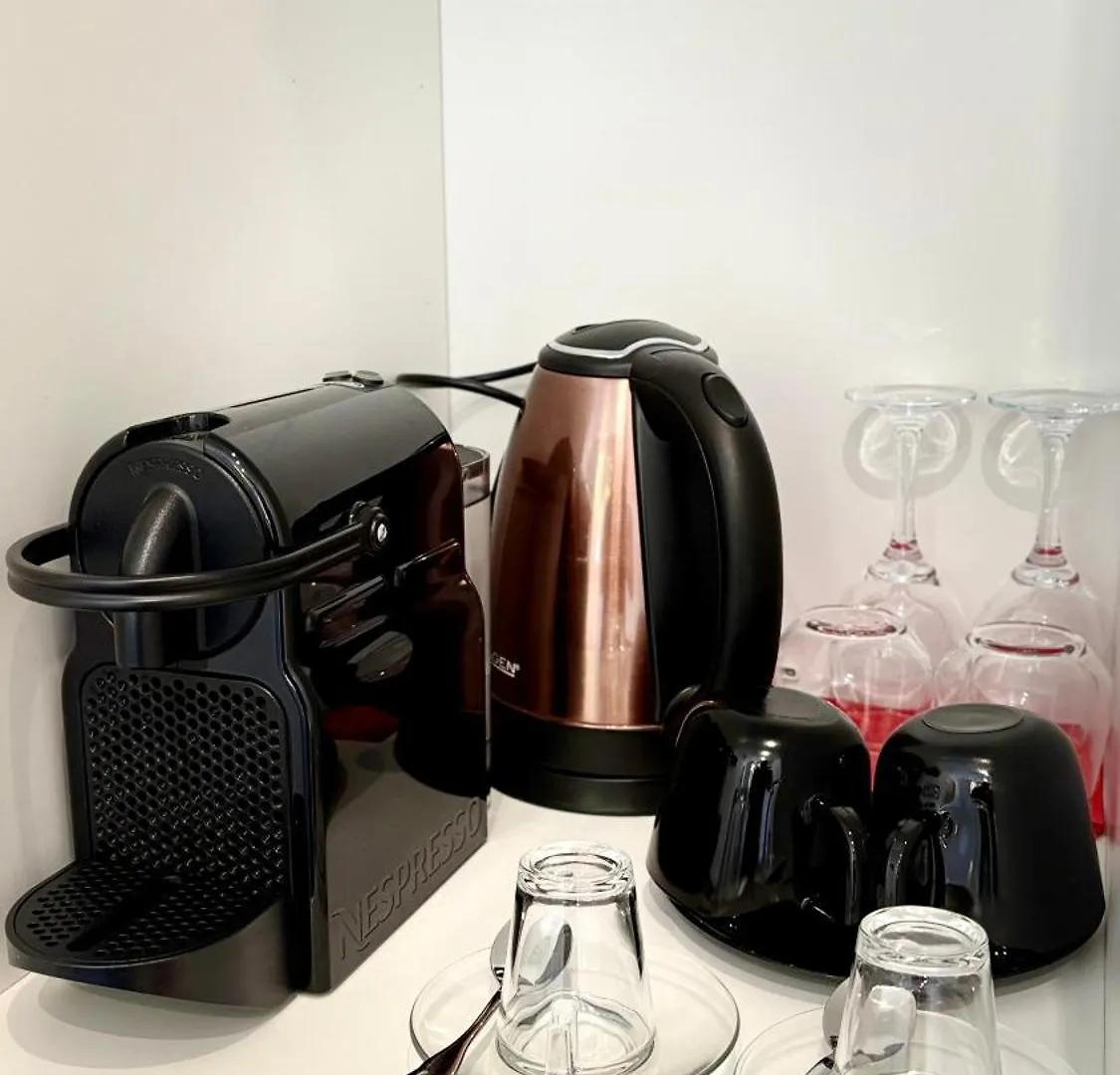 Posterla22 Ensuite Rooms Bologna Bed & Breakfast